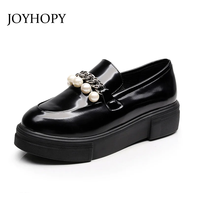

JOYHOPY Spring String Bead Flat Platform Shoes Women Patent Leather Thick Bottom Flats Woman Plus Size 33- 43 Loafers AWF0065