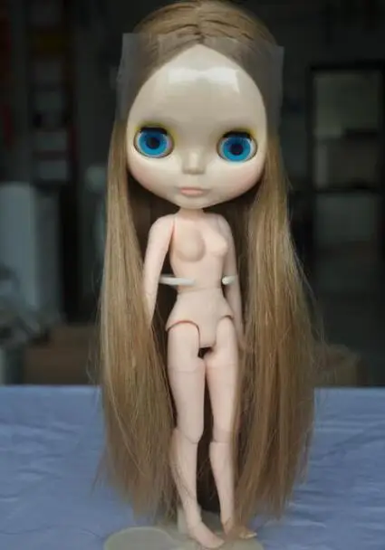 

nude Blythe doll, brown long straight hair FC14