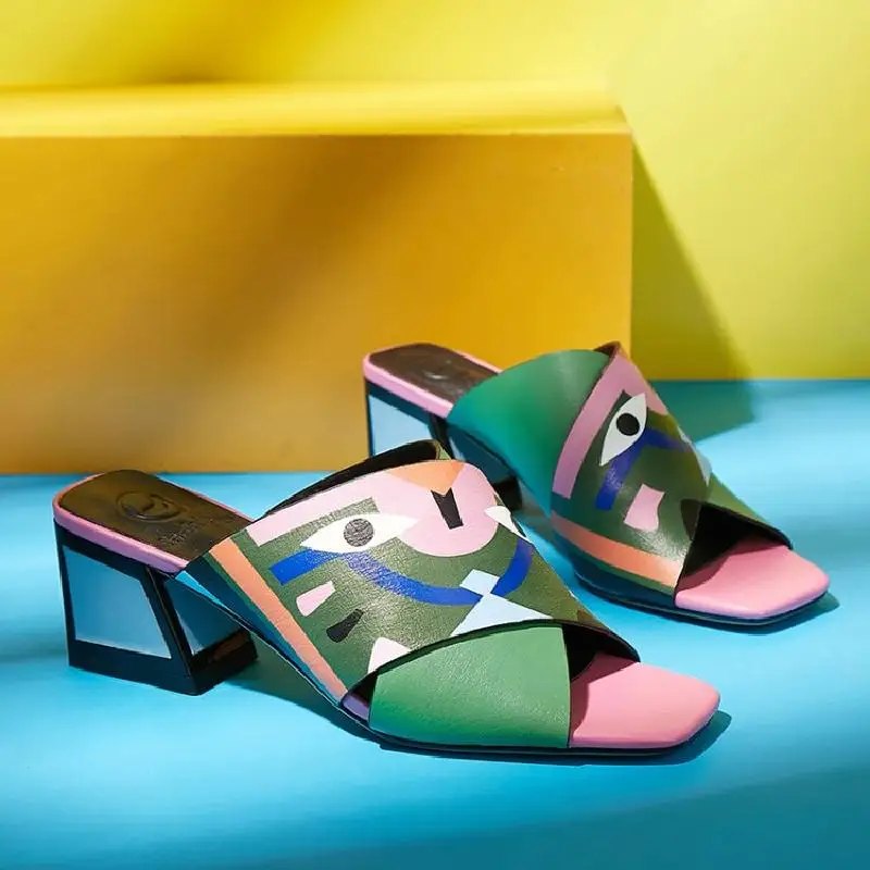 

Eunice Choo 2018 Street Style Fashion Shoes Woman Summer Beach Flowers Hand-Painted Cartoon Peep-Toe Genuine Leather Slipper