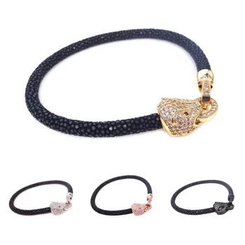 

Fashion Genuine Stingray Leather Bracelets with Leopard Head Clasp Popular Animal Bracelet Bangle for Women Men Jewelry Gifts