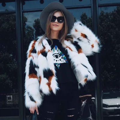 

Autumn and Winter New Mixed Color Imitation Fox Fur Coat MT0717