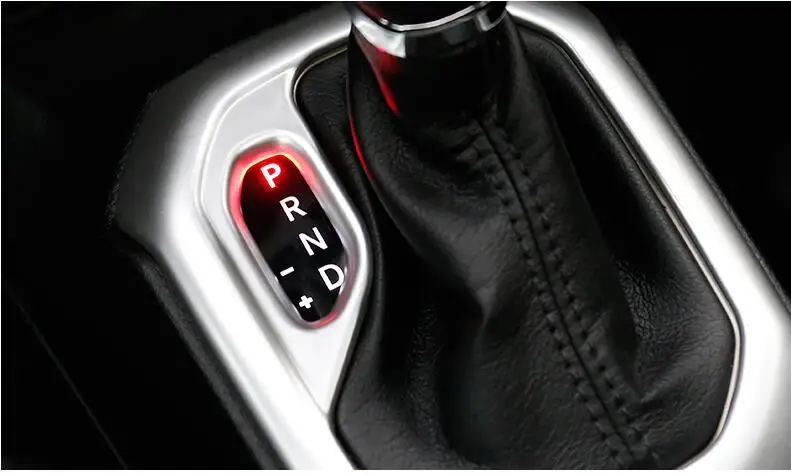 Para Jeep Renegade 2016 .. Cromato Opaco consola Anteriore Del Cambio Scatola del Pannello di Copertura recortar Guida A Sinistra solo
