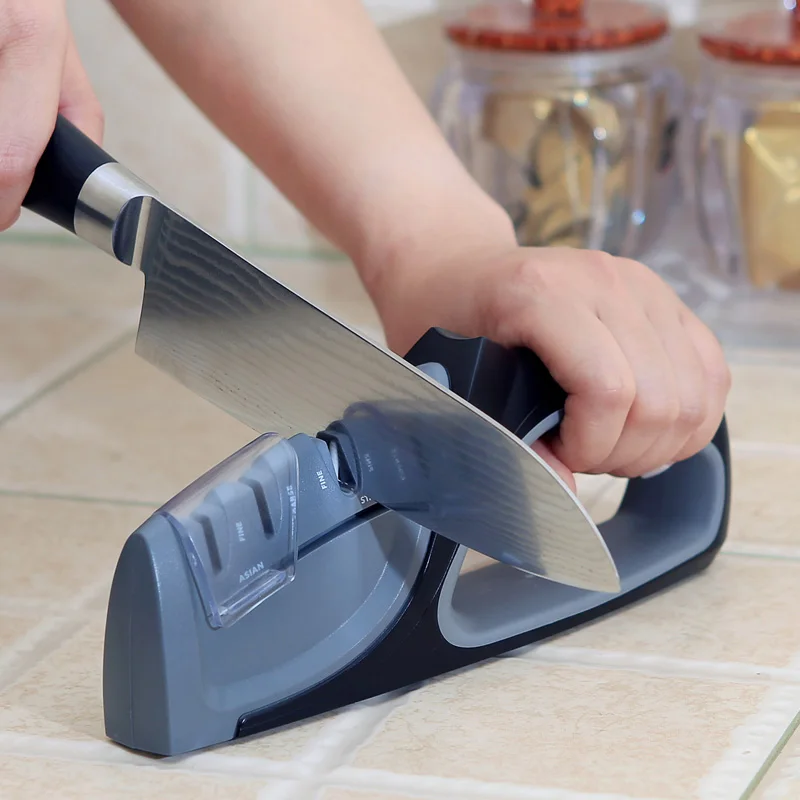 RISAM RM010 – hahloteroitin neljällä hahlolla RISAM RM010 – hahloteroitin neljällä hahlolla