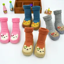 Разноцветная обувь для новорожденных; хлопковая обувь с рисунком для новорожденных девочек и мальчиков; нескользящие носки; тапочки; Прямая поставка