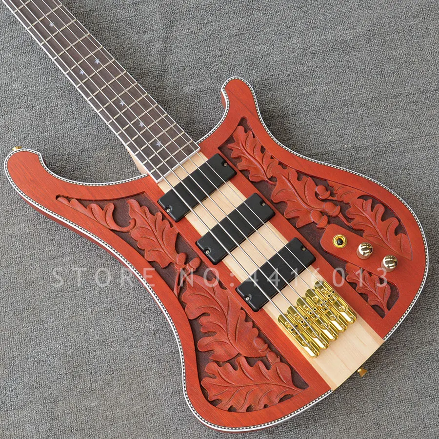 Rickenback-bass-5-string