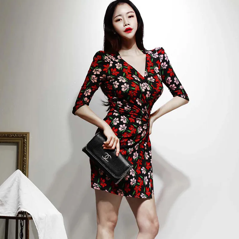 

Women Summer New Wear Temperament V-Neck Vintage Elegant Flower Print V-Neck Chiffon Half Sleeve Sexy Mini Dress Vestidos