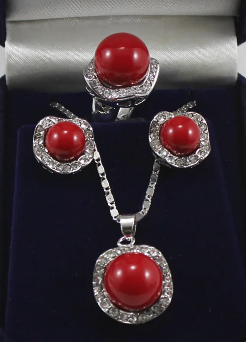 

Exquisite ladies Lace Necklace Set