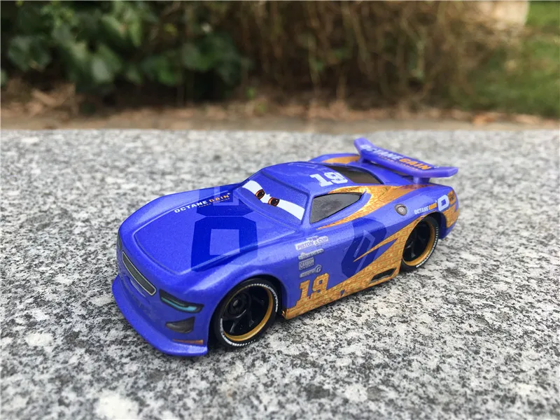 

Disney Pixar Cars 3 Metal Diecast NO.19 Daniel Swervez Toy Car New No Package