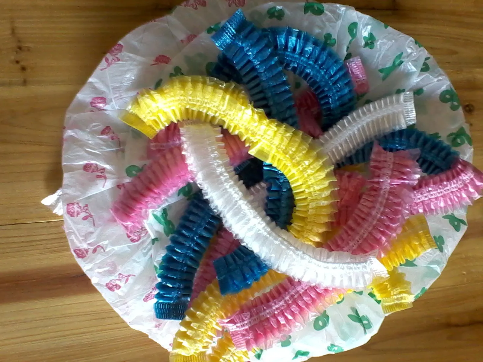 

One-time thickening 4 color strip shower caps 100 packs