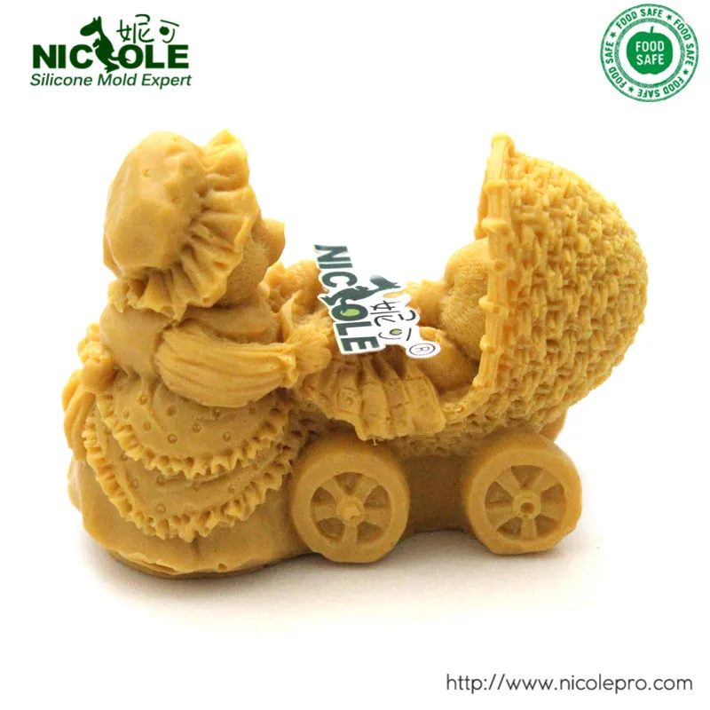 

Nicole Cute Bear And Baby DIY Resin Clay Crafts Molds 3D Soap Silicone Moulds
