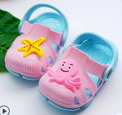 

Children's Slippers Cute Cartoon Boys Girls EVA Hole Shoes Sandals Boys Beach Shoes Breathable Soft Bottom Kids Home Shoes