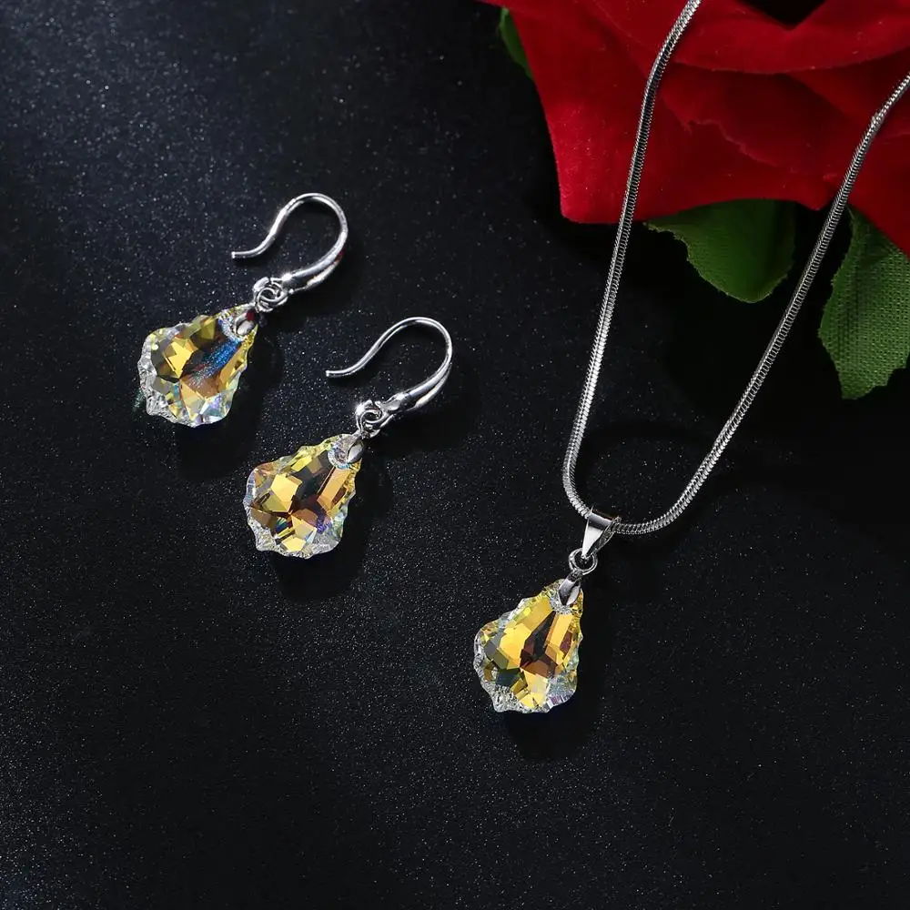 

Women Necklace Pendant Embellished with crystals Baroque style Necklace Stud Earring Set Gift Female Statement Jewelry Set