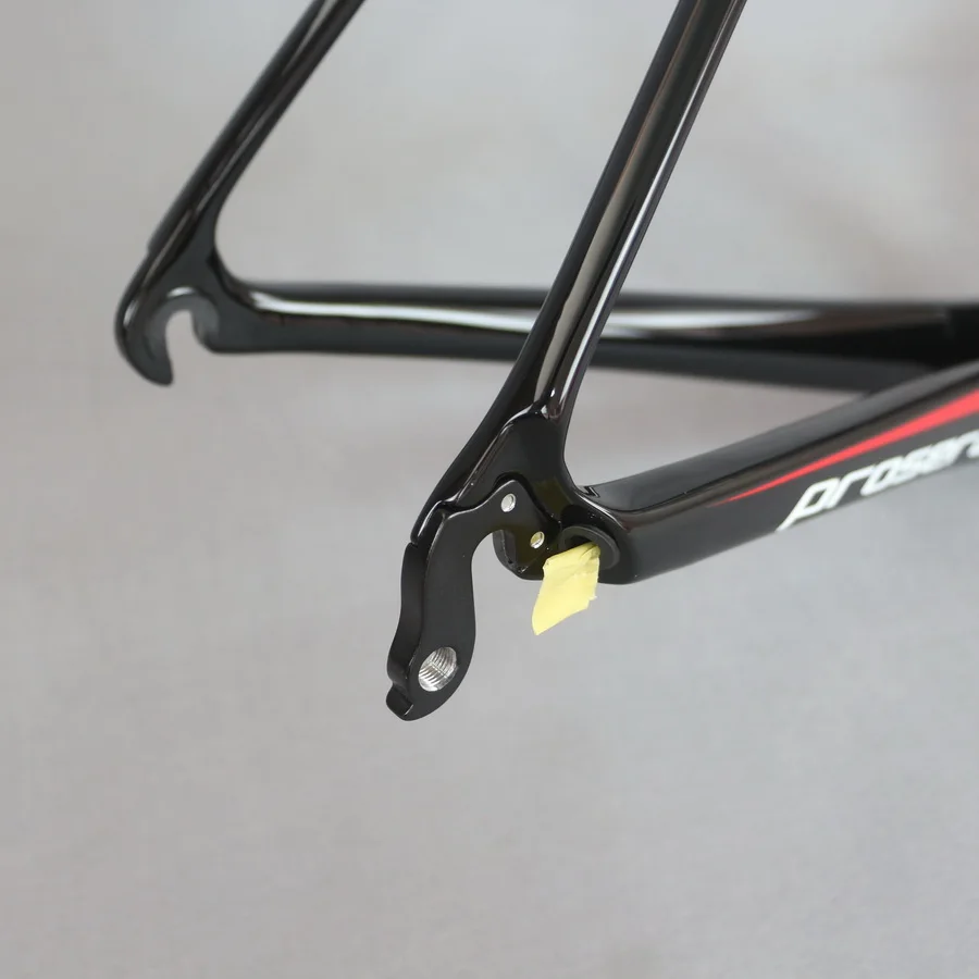Discount Hight modulus toray t1000 carbon fiber black fox BSA normal brakes all internal cable road bike frame FM066 1