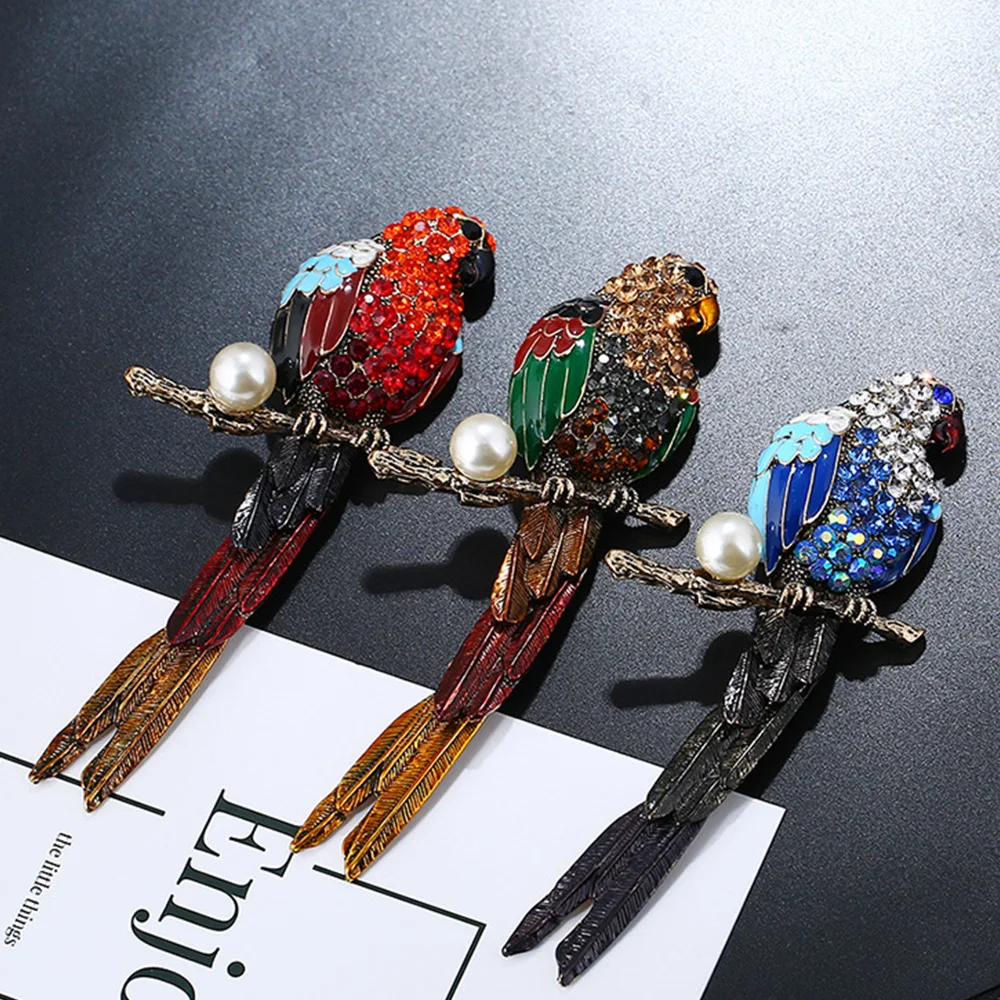 

Parrot Brooches for Women Fashion Animal Pin Brooches New Design Fashion Jewelry Gift Alloy Brooch Pin Garment Accessories