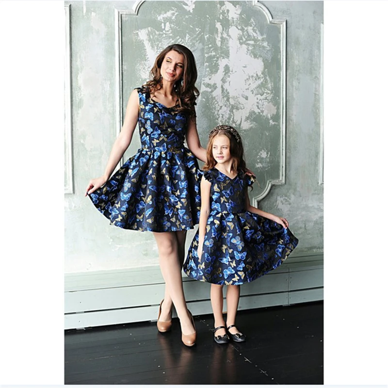 

2019 Mommy Daughter Summer Butterfly Print Dress Family Matching Dresses Women Girls Fashion Draped Gown Dress Party Vestidos