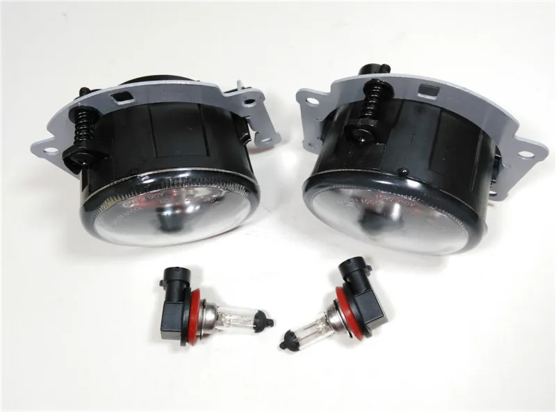 OEM 8321A370 8321A467 WITH BULB AND SOCKET Front Fog Light font b Lamp b font For