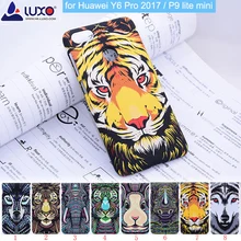 Luxo Rei Da Floresta Animais Rostos da Cabeça do Leão Lobo Coruja Padrão Capa Dura Caso Protetor de Telefone para Huawei Y6 Pro 2017