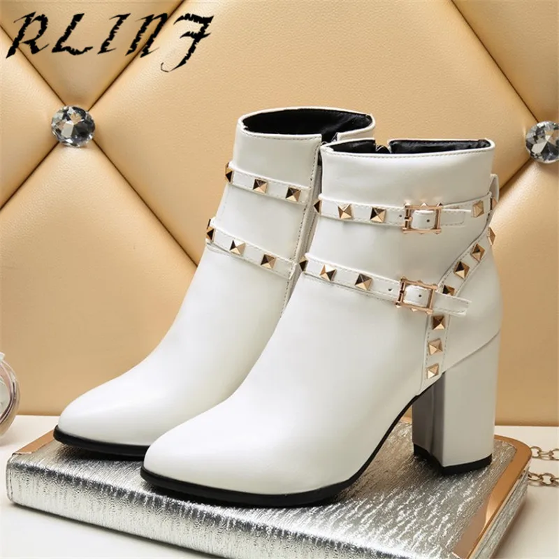 

RLINF Burgundy Square High Heel Ankle Boots Motorcycle Boot Rough Rivet Metal Belt Buckle Martin Boots