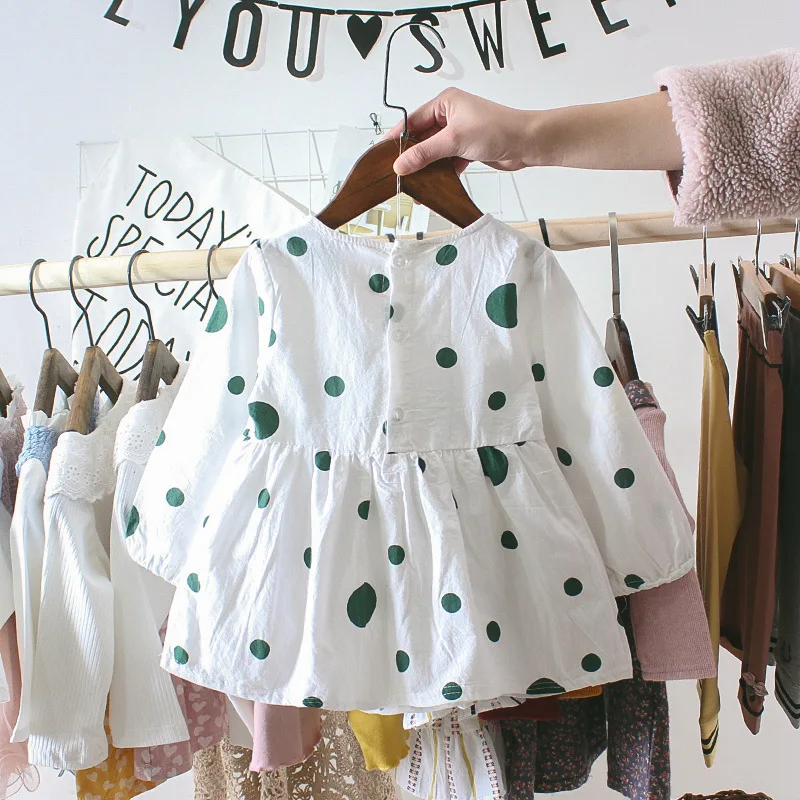 10418080878_580114368