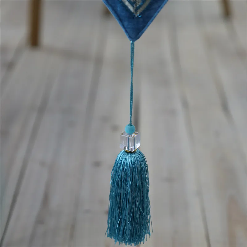 Luxury Chenille Blue Table Runner Dust Cover Contracted End Of Bed Table Flag Tassel Tablecloth For Wedding Party TV Cabinet Luxury Chenille Blue Table Runner Dust Cover Contracted End Of Bed Table Flag Tassel Tablecloth For Wedding Party TV Cabinet