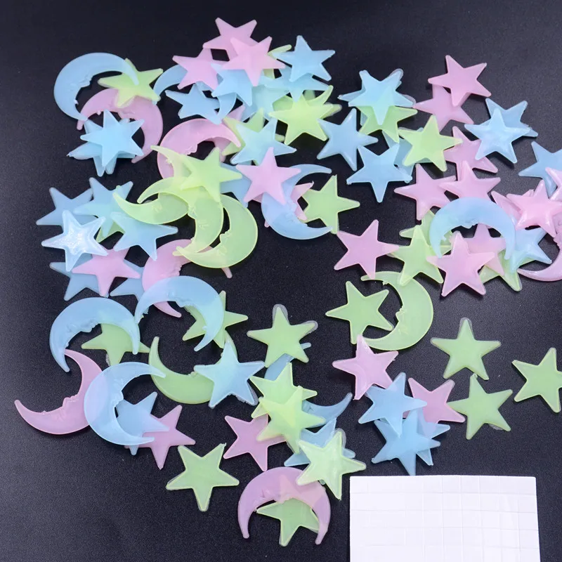 100Pcs Star and Moon Energy Storage Fluorescent Glow In The Dark Christmas Party Wall Decor Stickers Baby Home Decoration DE62 (1)