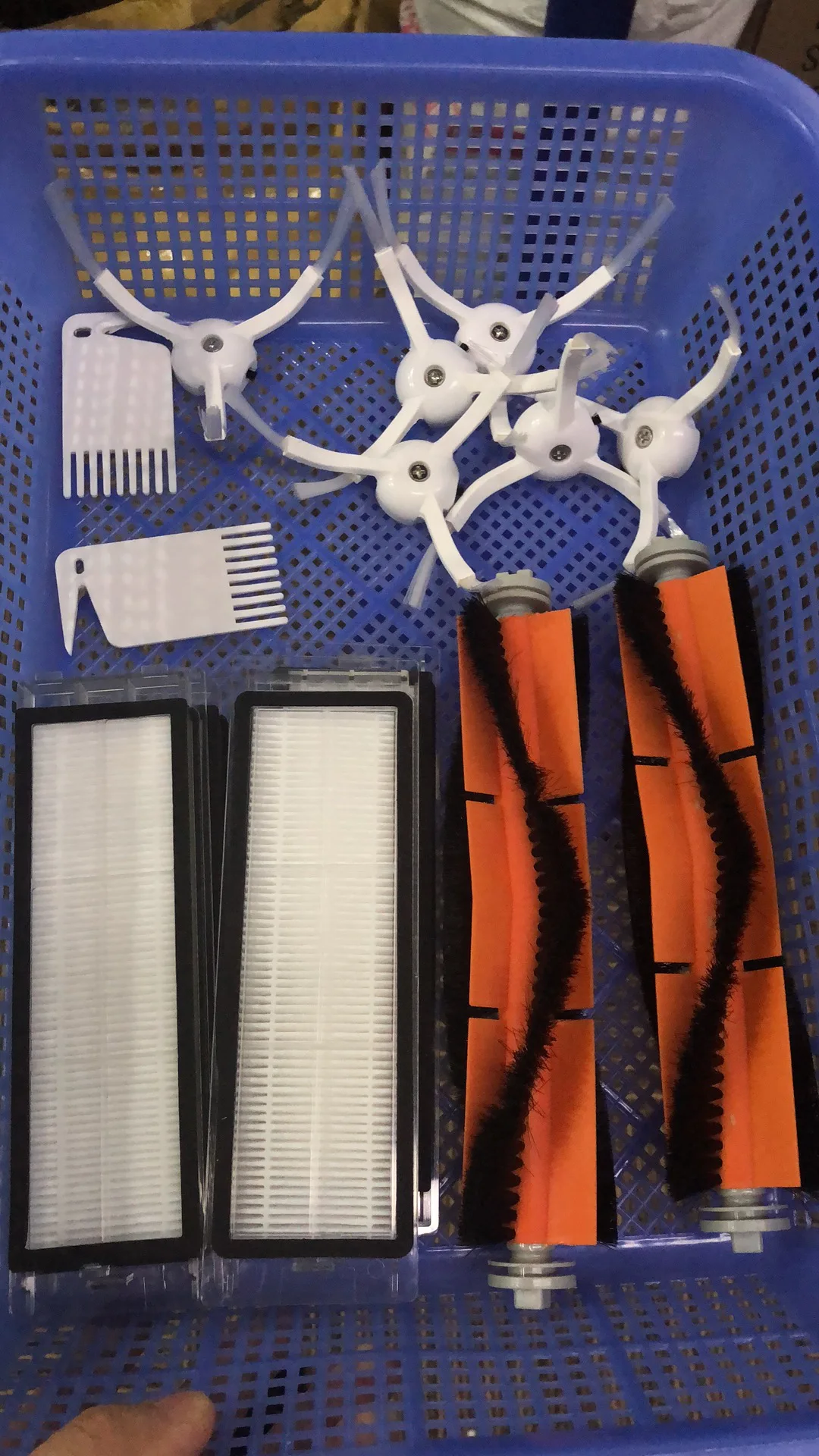 

5sets 6 x side brush + 4x HEPA filter + 2x main brush Suitable for xiaomi vacuum 2 roborock s50 xiaomi roborock Xiaomi Mi Robo