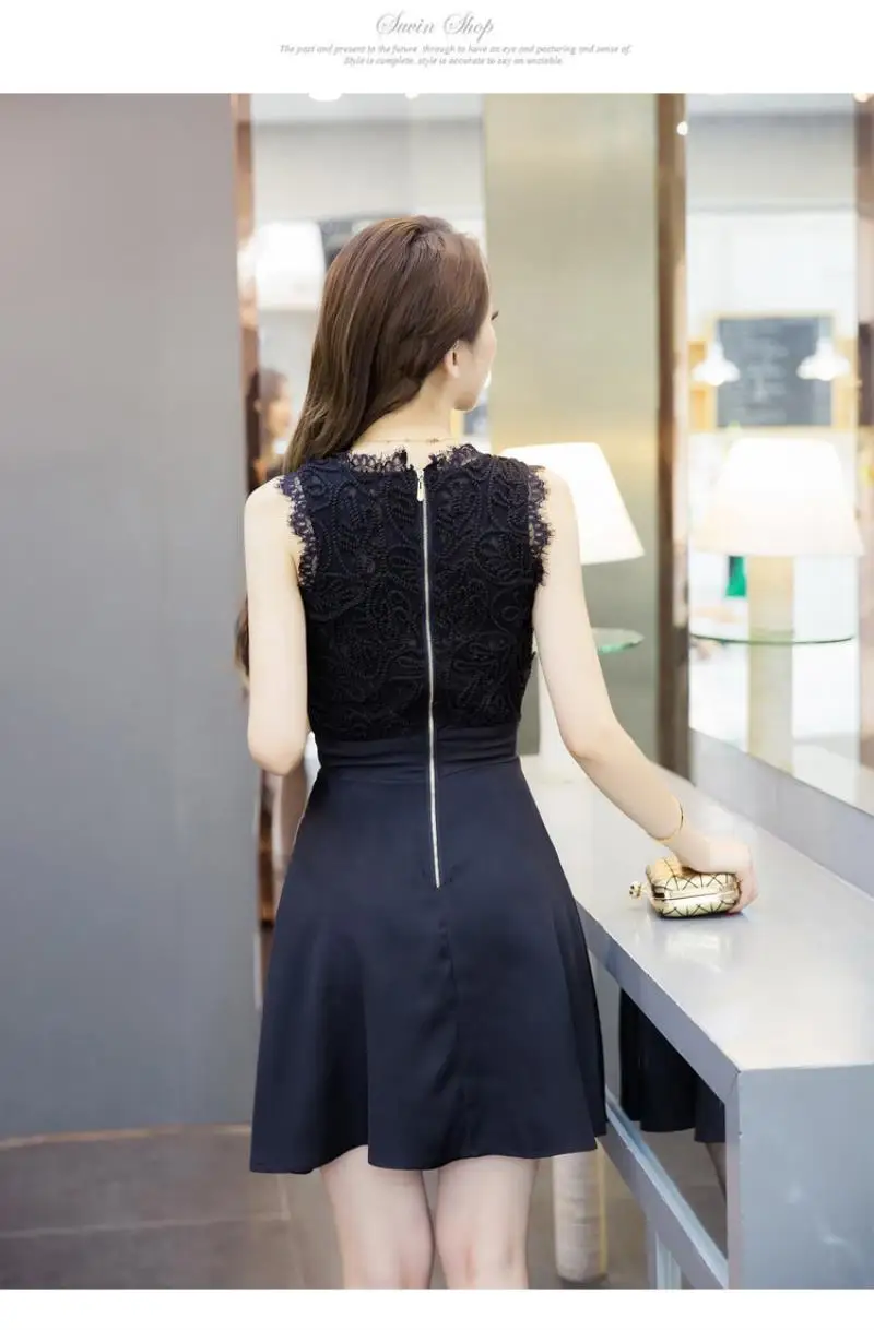 2018 Korean version of the word Three-dimensional shoulder strap dress lace dress Ornamental engraving A word BALL OWN Dress