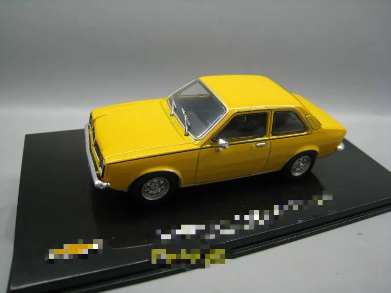 

1/43 special die-cast metal retro car desktop static display collection model