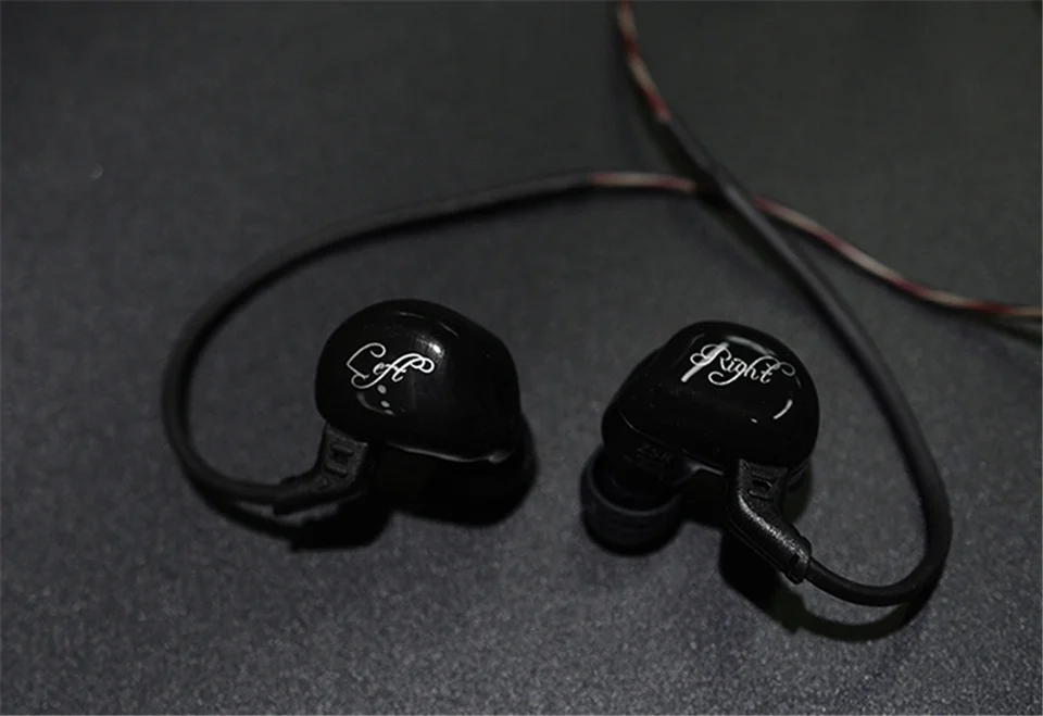 KZ_ZSR_Hybrid_Headphones_1DD+2BA_Six_Drivers_In_Ear_Earphone_Armature_And_Dynamic_HIFI_Bass_With_Replaced_Cable_HIFI_Earbuds (15)