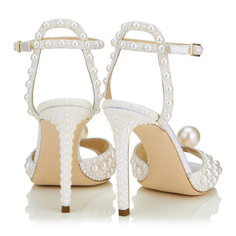 Белые свадебные туфли для невесты с шипами и жемчугом; женские пикантные босоножки на высоком каблуке с открытым носком и ремешком с пряжкой на лодыжке; zapatos mujer; роскошные женские босоножки