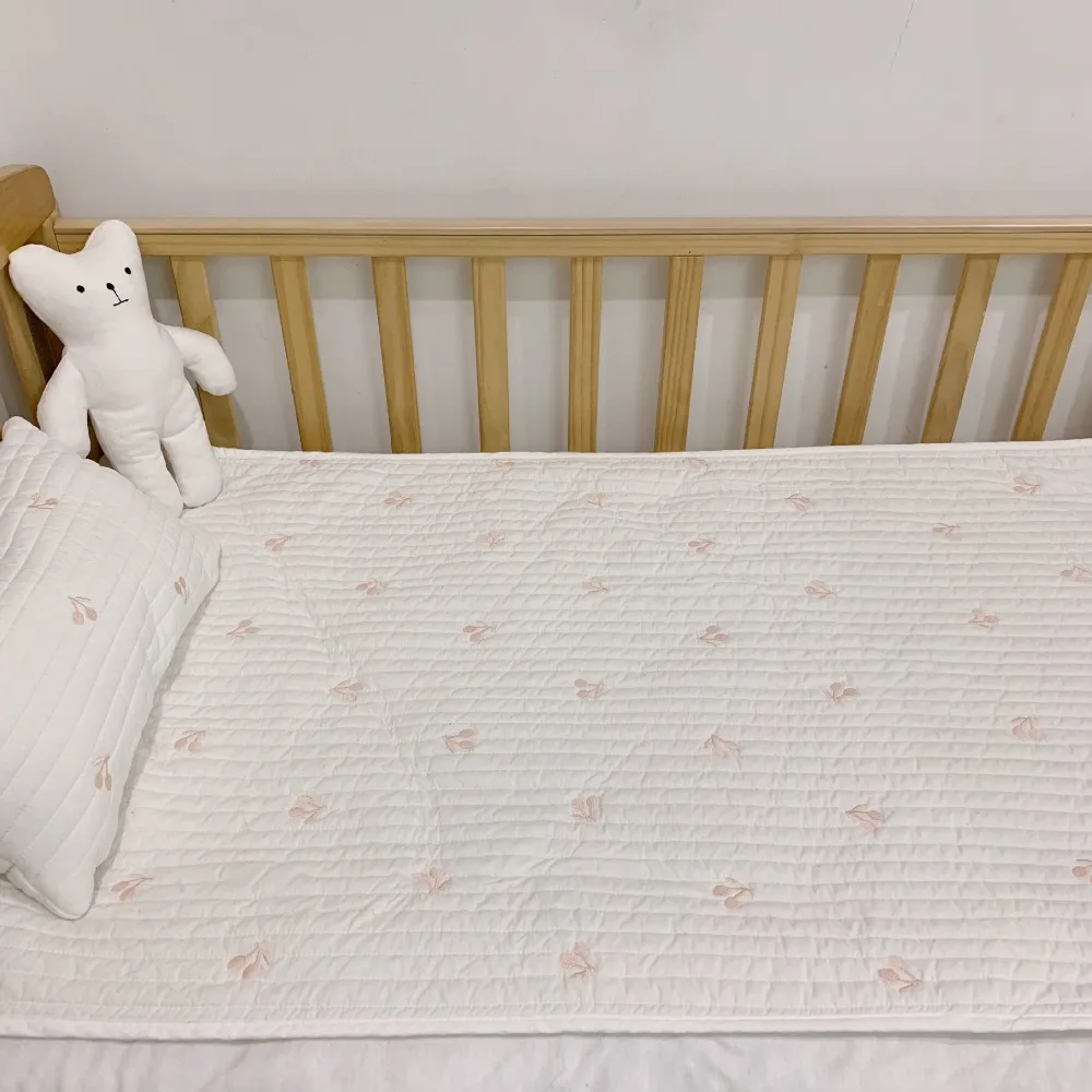 Korean Baby Quilt Bedding Set Cotton Cherry Embroidery Quilting Kids Sets in Crib Bed Duvet Quilts for Newborn Baby Girl Boy Cot