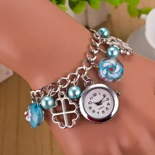 2017 Top marca de moda de oro quartzwatch Elegante mujeres Perla Colgante Pulsera Relojes de Lujo Relojes de Pulsera relogio feminino LZ080