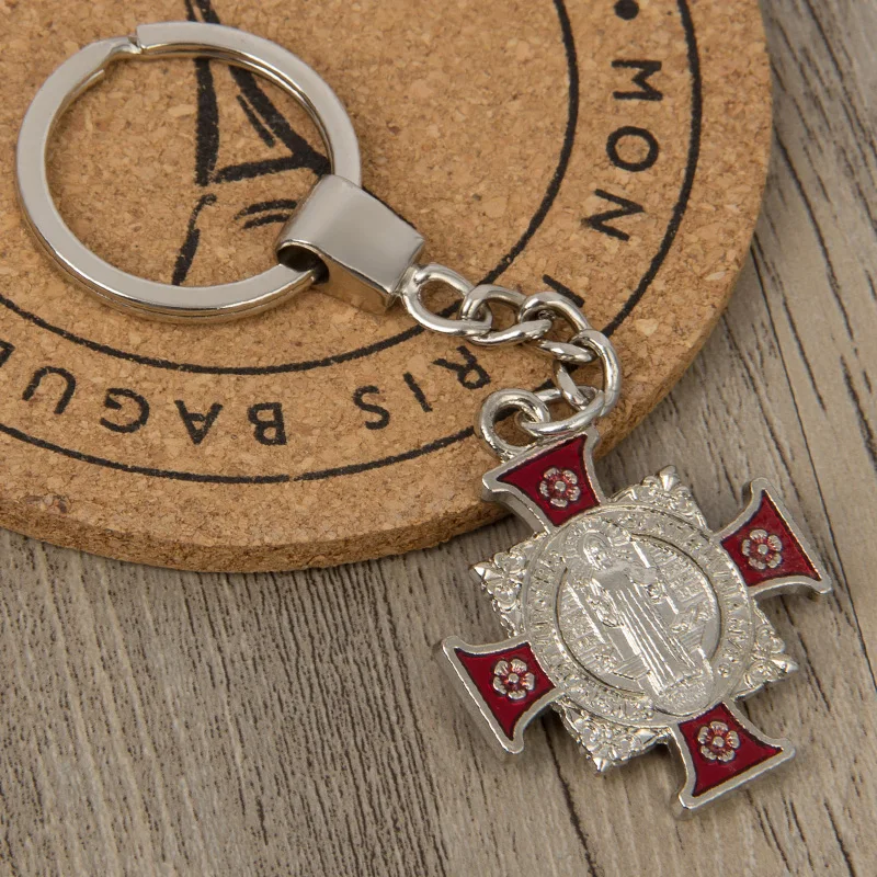 

2018 New 4 color Charms Saint Benedict Cross Jesus Keychain Ring For Keys Car Bag Key Ring Handbag Christmas Gift Souvenir