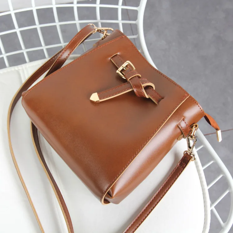 

New Korean Women Bucket Bag Retro belt simple zipper female Messenger Bag crossbody Casual pu leather Hot Sale shoulder designer