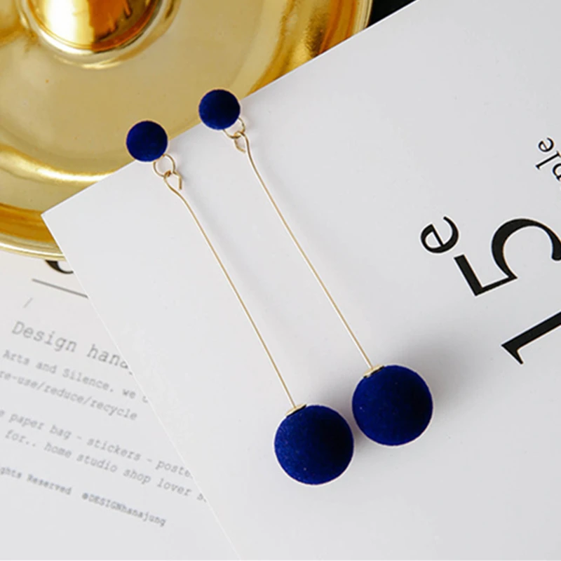 

E0371 Korean Style Plush Ball Earring For Women Girls Statement Ear Jewelry Fashion Long Pendant Fur Ball Earring Exquisite Gift