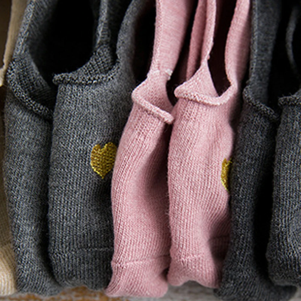 Новинка года носки-башмачки Невидимые Носки с рисунком сердца вышивка невидимые носки из чистого хлопка силиконовые Нескользящие короткие носки для женщин