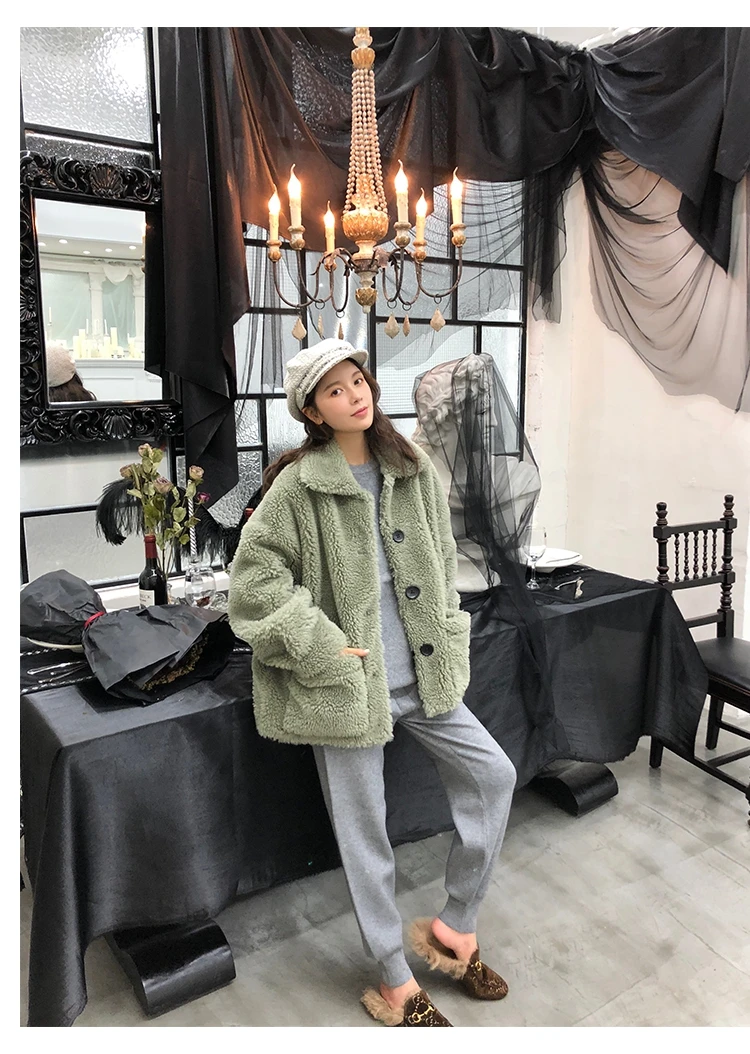 Flash Deal Women Wool Coats 2018 Fashion Winter Lambs Fur Loose Big Code 100%Wool  Overcoat   Fur Multiple Colors 2