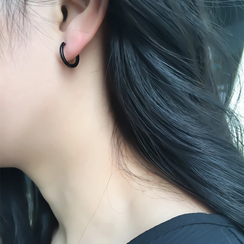 

Korean Sample Round Tube Earring 925 Sterling Silver White/black Small Geometric Glossy Hoops Earrings Woman Fashion Ear Jewelry