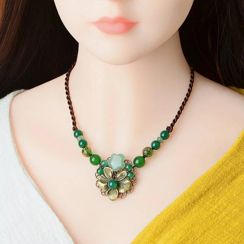 

Vintage Choker Necklace Women Ethnic Crystal necklace Stone Flower Maxi Sweater Pendant Necklace Rope Chain Fashion Jewelry 2019