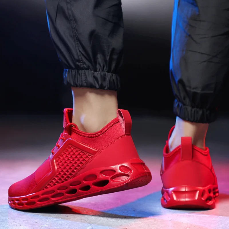 

Spring new large size men's shoes PU ultra light non-slip openwork mesh flying woven men's running shoes