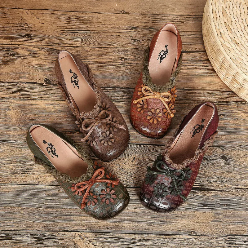 

Women Loafers Genuine Leather Ballat Flats Flower Low Heel Lazy Shoes 2018 Autumn Retro Soft Leather Handmade Women Moccasin