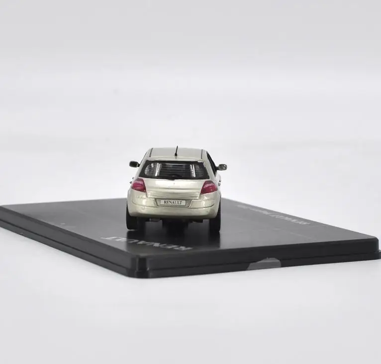 Модель автомобиля из сплава в масштабе 1:43 игрушечный автомобиль с высокой