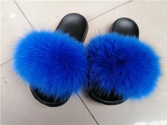 as picture shows COOLSA Hot Women's Striped Plush Fur Slippers Super Fluffy Furry Fox Fur Slides Travel Quick Drying Beach Flip Flops Plus Size - Цвет: as picture shows