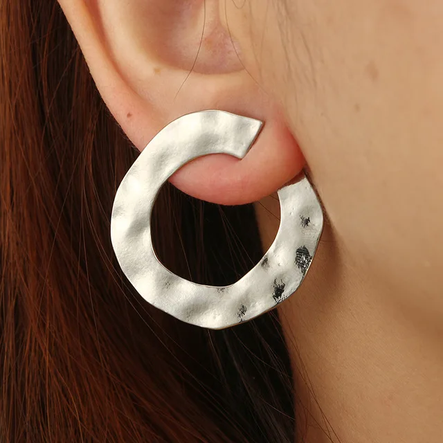 

Summer Fashion Earrings Corrugated Round Alloy Geometry Simple Earrings Trends New Opening Large Earrings for Women Bohemian