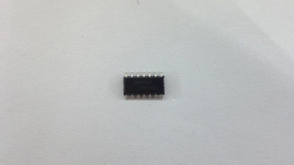 10pcs / lot Free Shipping MC14093B 14093B new and original ,part in