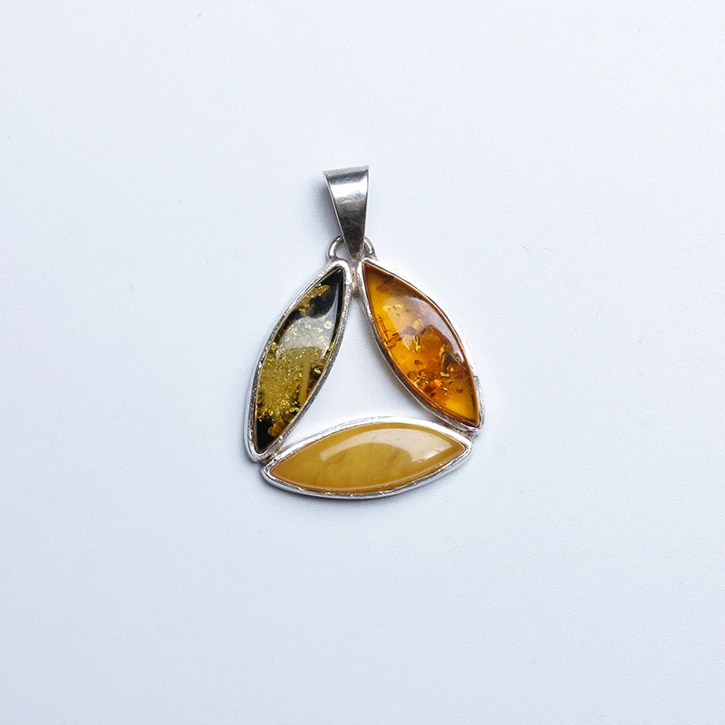 

JIUDUO Exclusive design of natural Baltic amber beeswax necklace pendant 925 silver inlay to support the re-examination