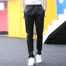 Мужские с эластичной резинкой на талии из искусственной кожи шаровары прямые повседневное уличная Slim Fit мотобрюки для мужчин большой размер искусственная кожа черны