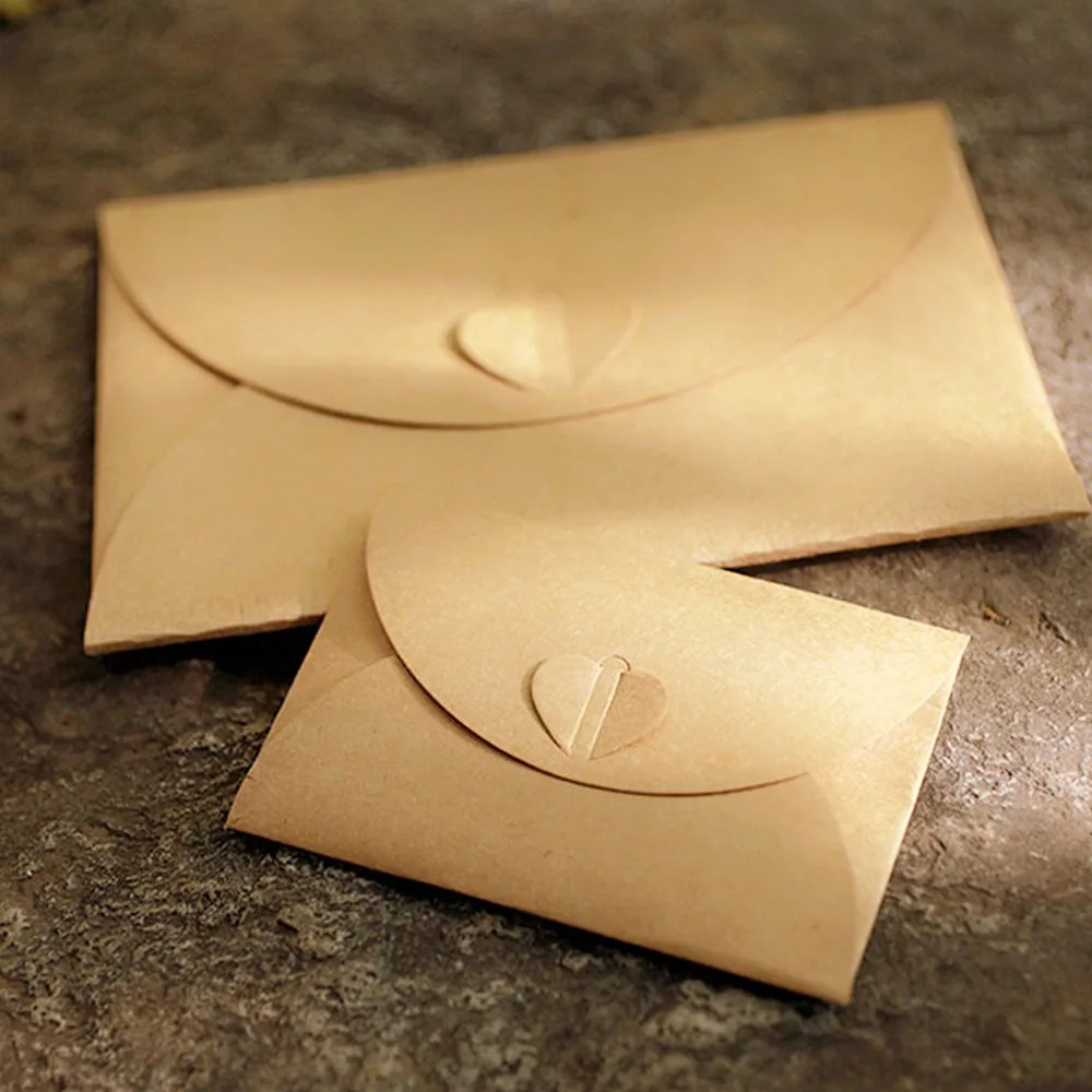

50pcs/lot Handmade Heart Kraft Envelope Vintage Envelopes Retro Stationery Set Postcard Photo Storage Christmas Gift Package P0