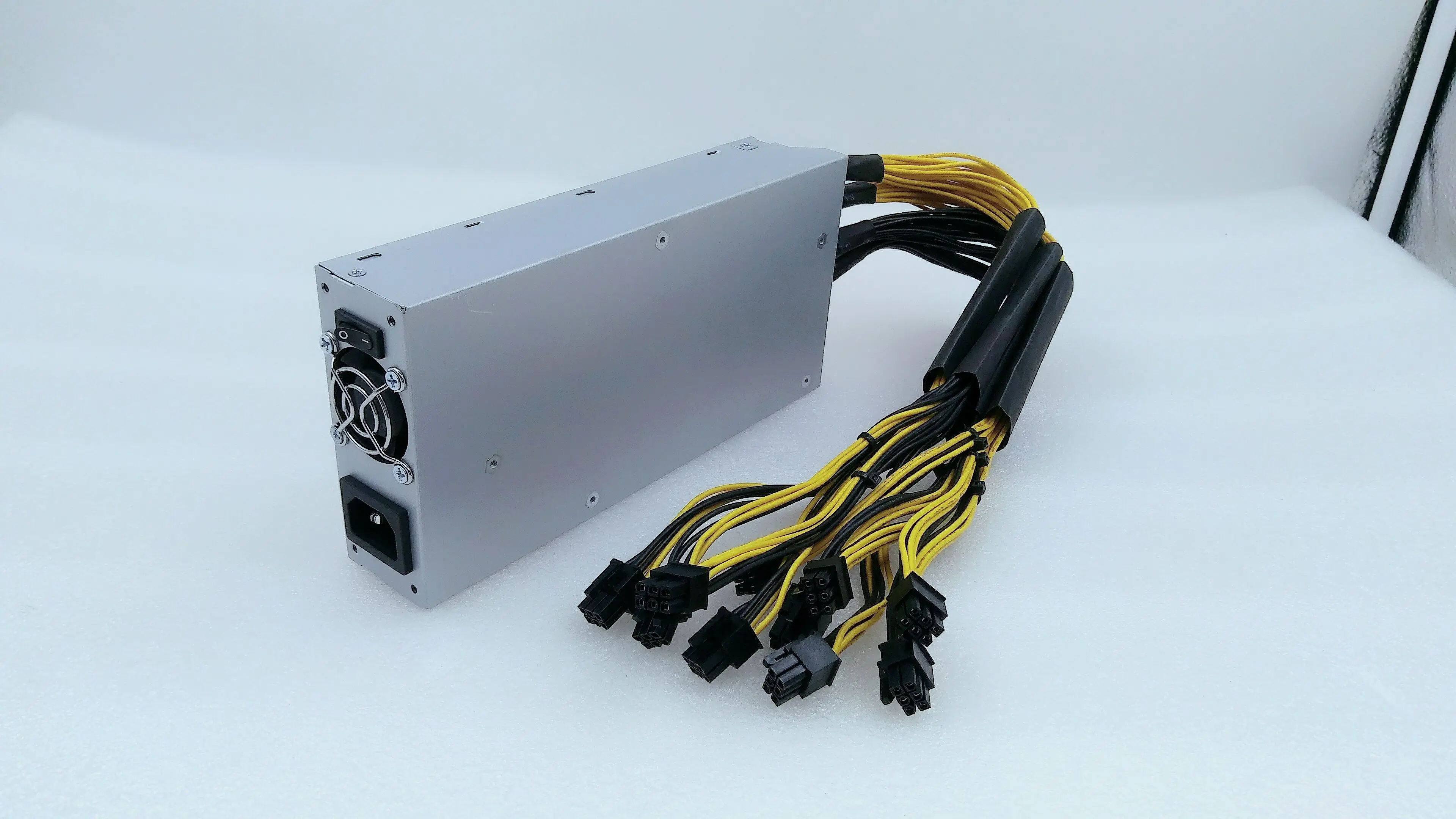 ASIC miner BTC miner PSU 1U 2500 Вт 12 в порт 6pin* 13 подходит для Antminer S9k s9 Ebit E9i E9+ E10.1.2.3 E9.3 Z1 WhatsMiner M3
