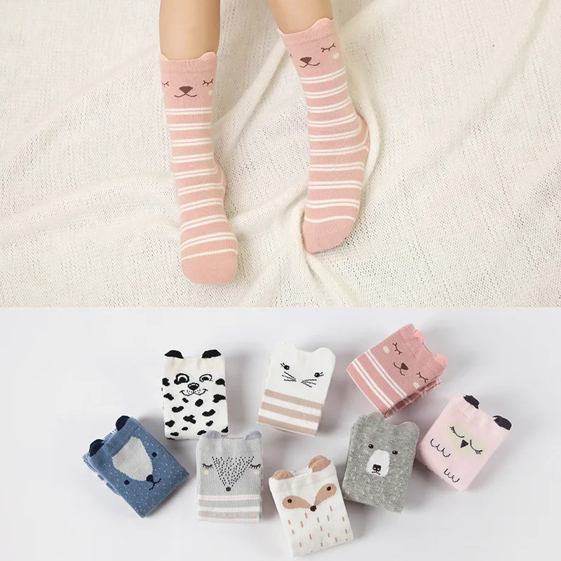 Хлопковые носки для маленьких девочек, 4 пары в партии, Милые Носки с рисунком для маленьких девочек, детские осенние носки средней длины для детей 1-5 лет
